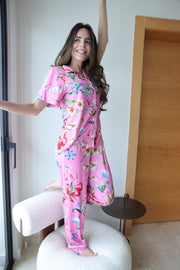 Amanecer Floral Fondo Rosa Pijama Manga Corta y Pantalón Largo