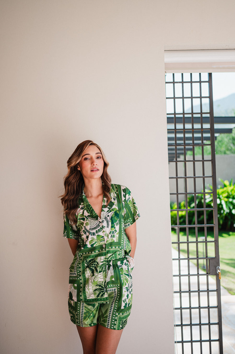 Selva Verde – Camisa y Shorts en Seda Ligera